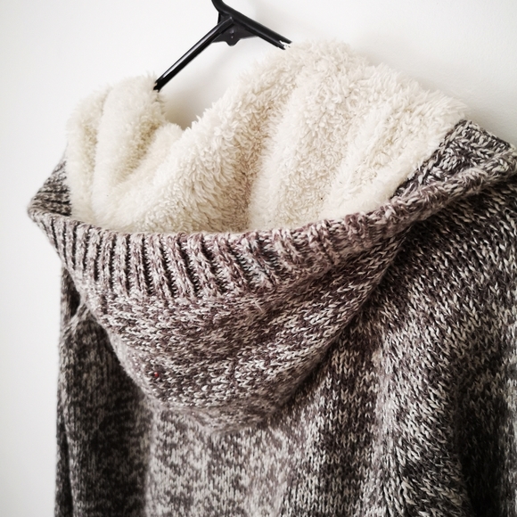 Le Garage Knot Button-up Faux-fur Hoodie - Picture 6 of 9